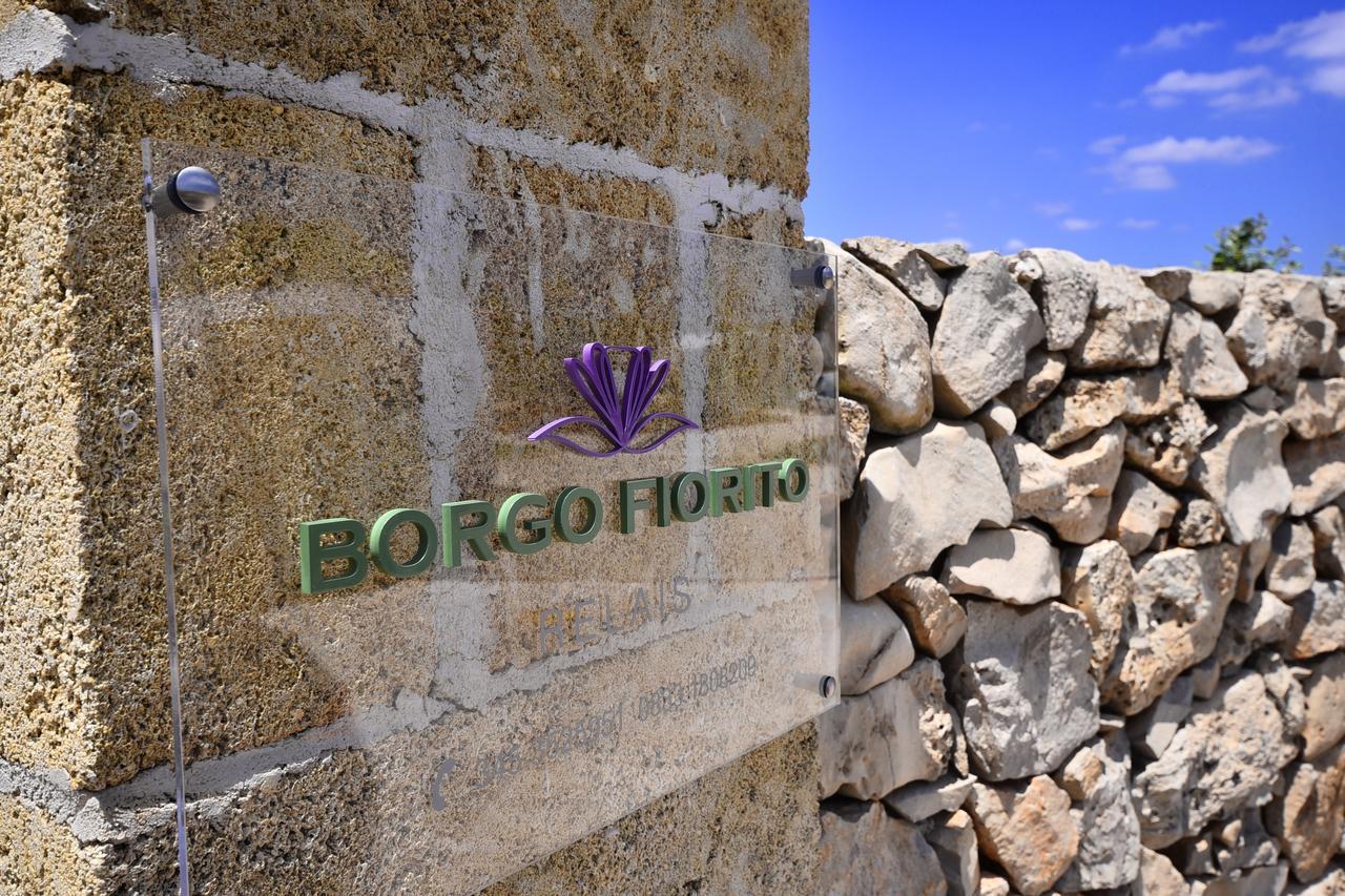 Bed and Breakfast Borgo Fiorito Relais Parabita Exterior foto