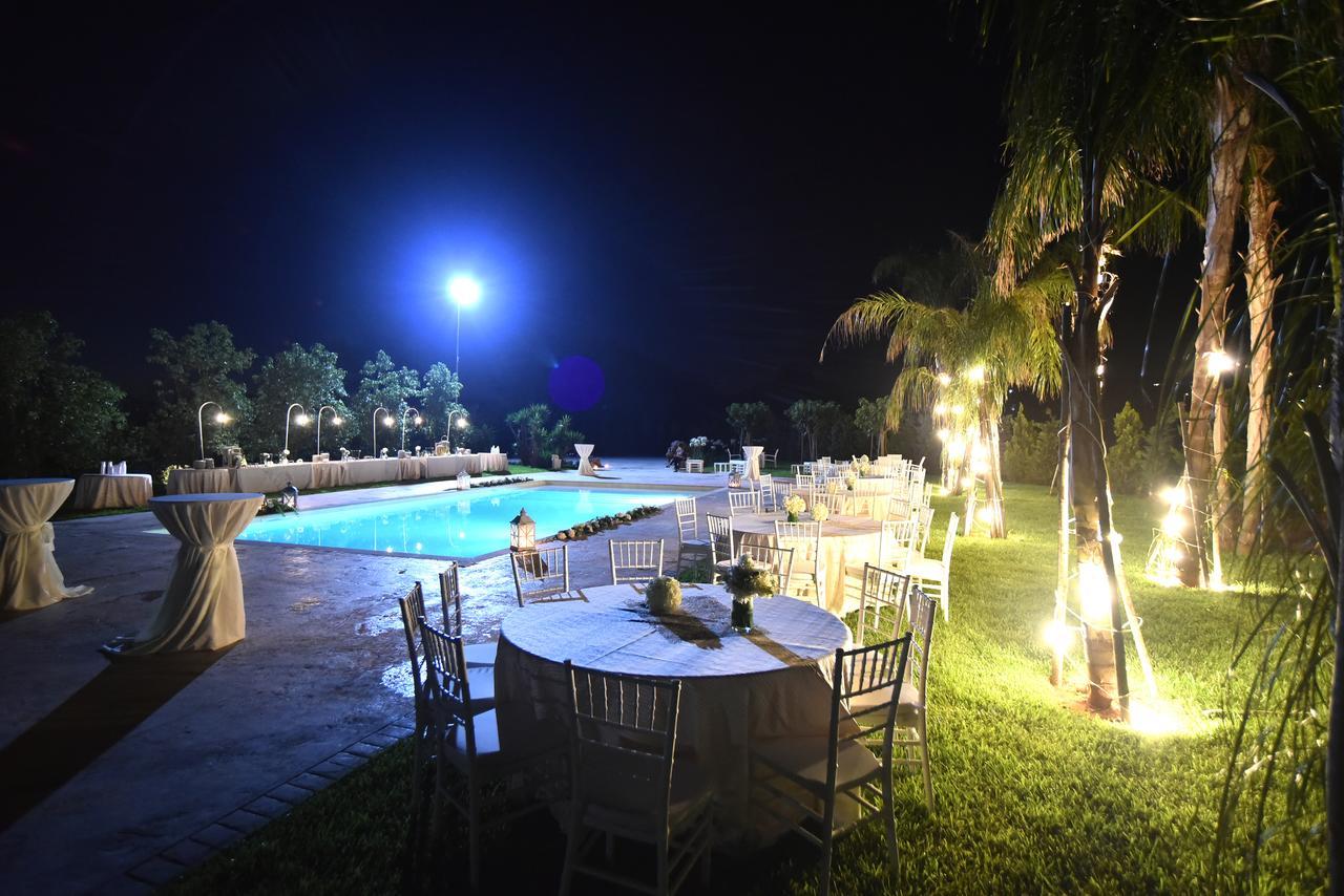 Bed and Breakfast Borgo Fiorito Relais Parabita Exterior foto