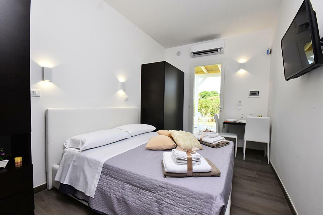 Bed and Breakfast Borgo Fiorito Relais Parabita Exterior foto